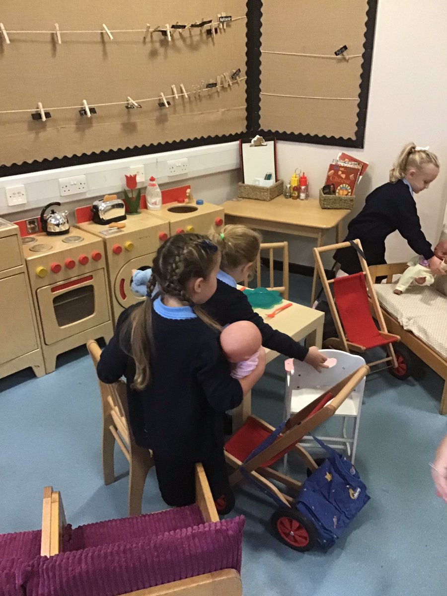 EYFS_OLSP's tweet photo. This morning we have welcomed back our 1st group of reception children - we have smiles all round and they are excited to be back with their friends :) #BackToSchool https://t.co/YV9ytQ2b6J