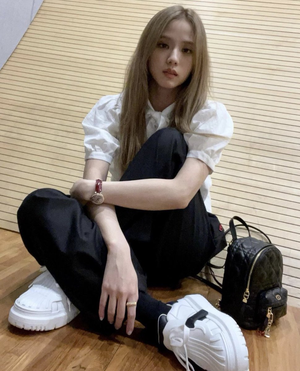 ` 마 크 잭 슨 . tweet media