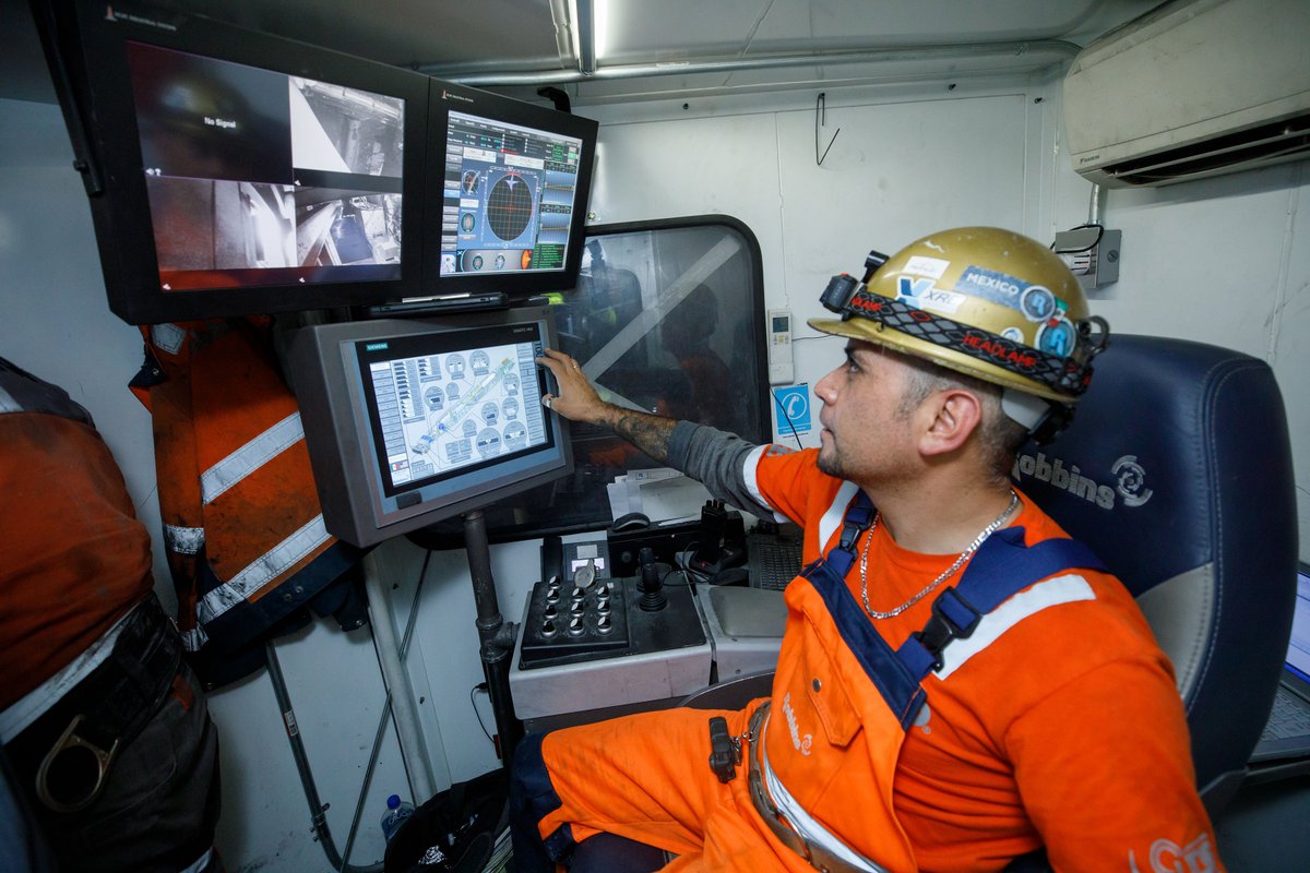 im_mining's tweet photo. Robbins' rectangular tunnel boring machine, the MDM5000, has, to date, completed >1,700 m of advance at rates of up to 52 m/week and 191 m/mth at the Fresnillo silver mine in Mexico | https://t.co/Ot8VXJCXIn @Robbins_Co @FresnilloUK #tunnelboringmachines #MDM5000 #minedevelopment https://t.co/1D7GnjrjEt