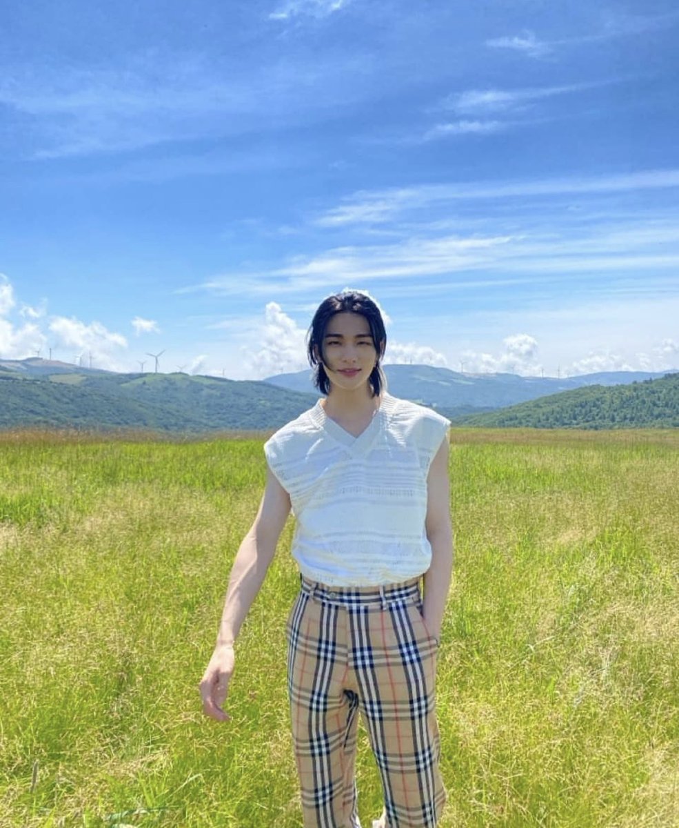 520ilyyy's tweet photo. ยอนจินนนนยน น่ารักมากกกㅠㅠㅠㅠㅠㅠㅠㅠㅠㅠ สดใสสวยมากกก วิวดีแบบก็ดีมากๆๆๆ🌱🌾🤍💙💚 https://t.co/gBwqhn2b5k