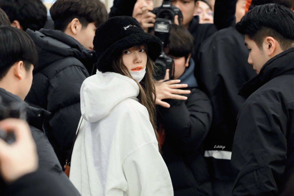 20200110
#LISA #리사 #BLACKPINK #블랙핑크 #LALISA <a href="/BLACKPINK/">BLACKPINKOFFICIAL</a>
I'm so excited!!!!!