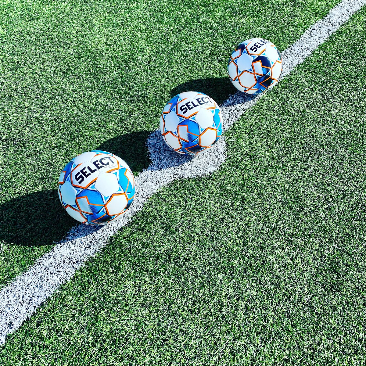 hjk08sininen's tweet photo. HJK CUP 2021 on valmis alkamaan ☀️⚽️👍💪 #HJK08Sininen #HJK #HJKCUP #OnVainYksiKlubi  #Junnufutis @HJKCup @HJK_ry https://t.co/H2Iamb0Vry