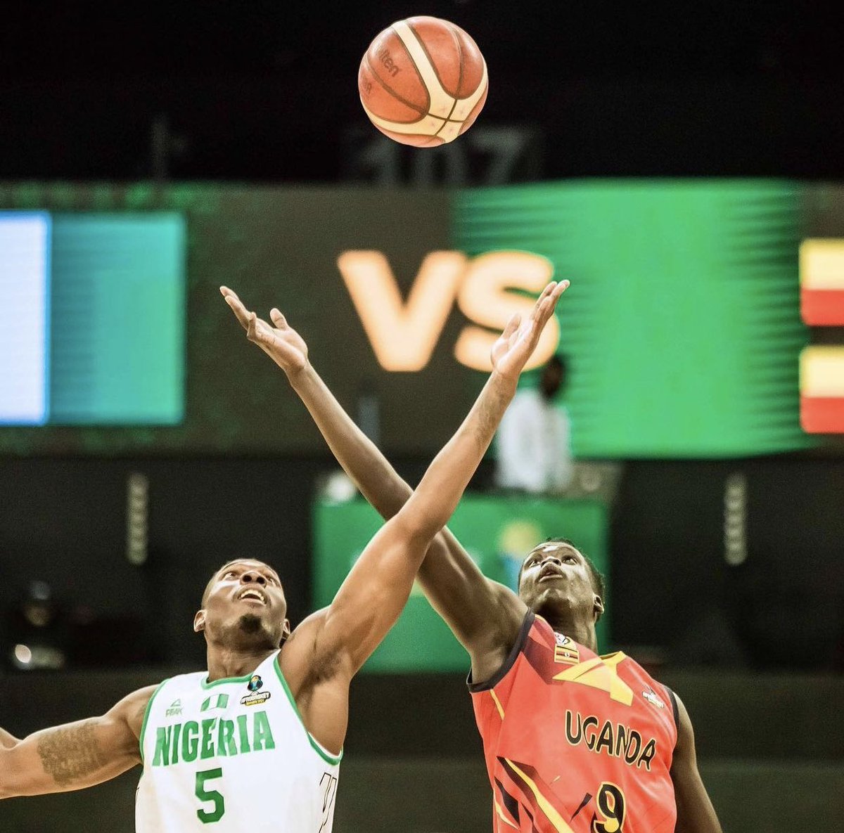 essued's tweet photo. We join the rest to congratulate #Uganda's #silverbacks 🦍 for quarter-final qualification in #AfroBasket after a stellar win against
#Nigeria 🇳🇬 68-80 🇺🇬
Next-up #CapeVerde at 1900hrs EAT 2/9/21. Good luck!

#Afrobasket2021 #LetsGoUG
📸: Courtesy https://t.co/WRDHawRhrG
