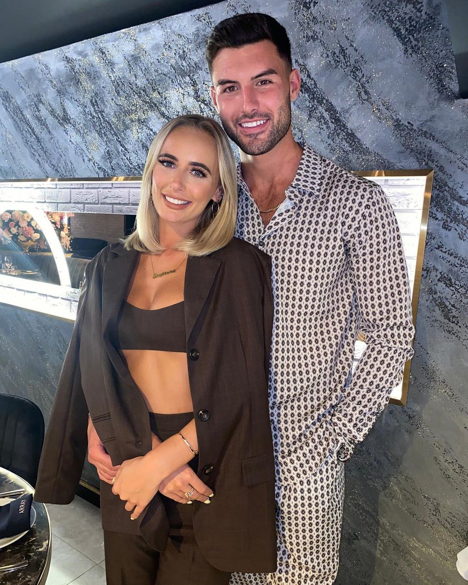 isawitfirst's tweet photo. WE CAN'T COPE 😭 The #Milliam pics we never knew we needed until now 🥺💕 https://t.co/haQDLNSPlB