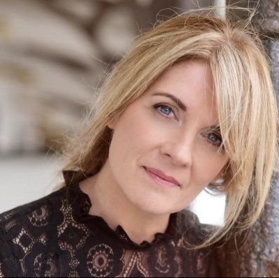 martylyricfm's tweet photo. Delighted to be chatting with Bríd O’Riordan @brdRiordan about her beautiful new 3 track EP ⁦@RTElyricfm⁩ this morn #WestCoastOfClare https://t.co/GoYX0U8Qa5
