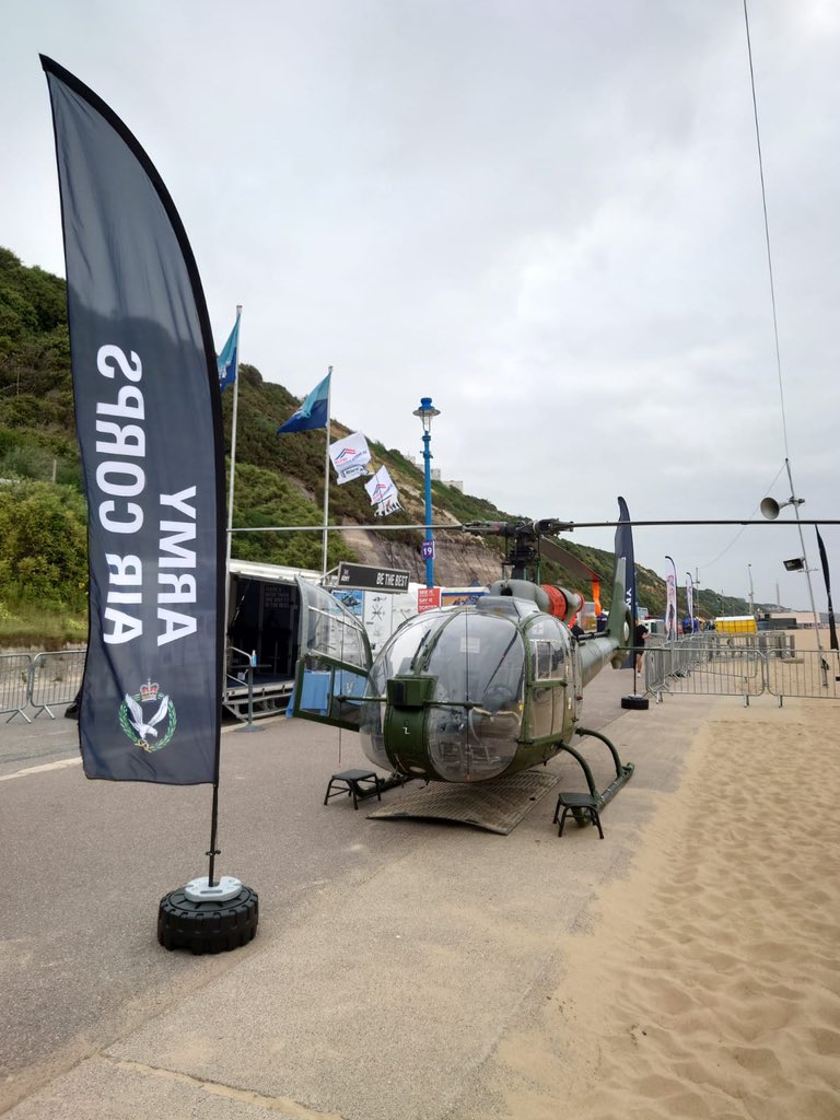 aacrecruiting's tweet photo. All set up @BmthAirFest Come and chat with us about what the @ArmyAirCorps does and find out about our exciting roles for officers and soldiers. #FlyArmy 🚁 https://t.co/XixcxSuu56