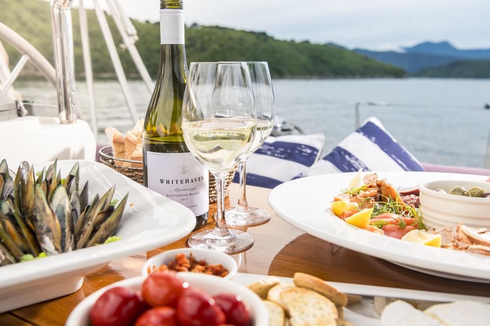 Save 15% on Whitehaven Sauvignon Blanc

bit.ly/38A32EQ

Whitehaven is a 100% Sauvignon Blanc from selected vineyard sites across Marlboroughs Wairau and Awatere valleys. Fruit was harvested in cool evening conditions and pressed immediately with minimal skin contact.