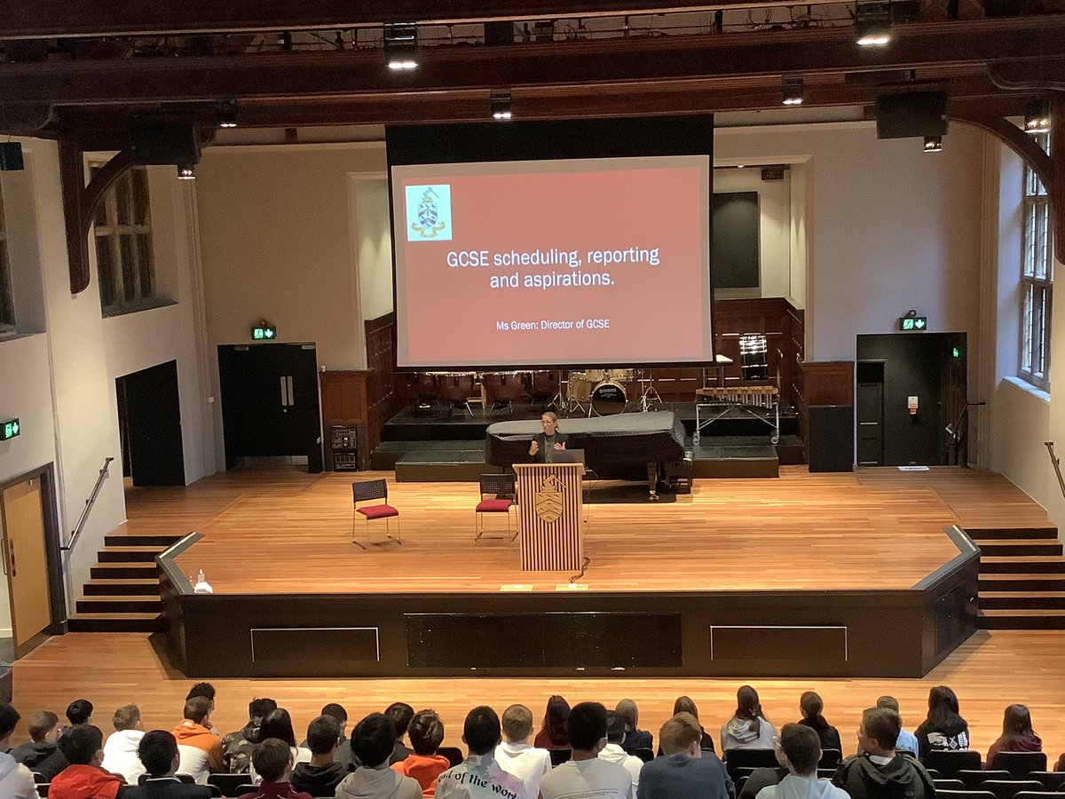 BromsSchool's tweet photo. In the second session for new boarders, Ms Green provides an overview of GCSEs, AEO Grades and Aspirations.
#BromsInduction #BromsBoarding #NewSchool #NewPupils #NewSchoolYear #BromsgroveSchool https://t.co/vFCXUEzVfL