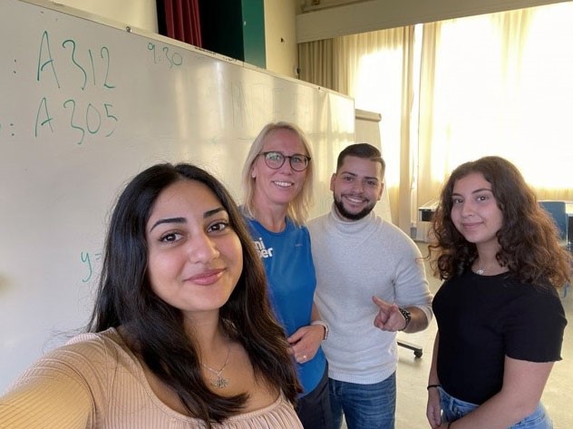 UniperSweden's tweet photo. Uniper blir ny partner till @Mathivation. ”Vi står inför en stor kompetensutmaning, att stärka elevers mattekunskaper kan vara en pusselbit i lösningen av vår framtida energiförsörjning” säger Ann-Marie Bjerström från Uniper vid uppstarten i Malmö i veckan. @handelskammaren https://t.co/jvKJ2whZYA