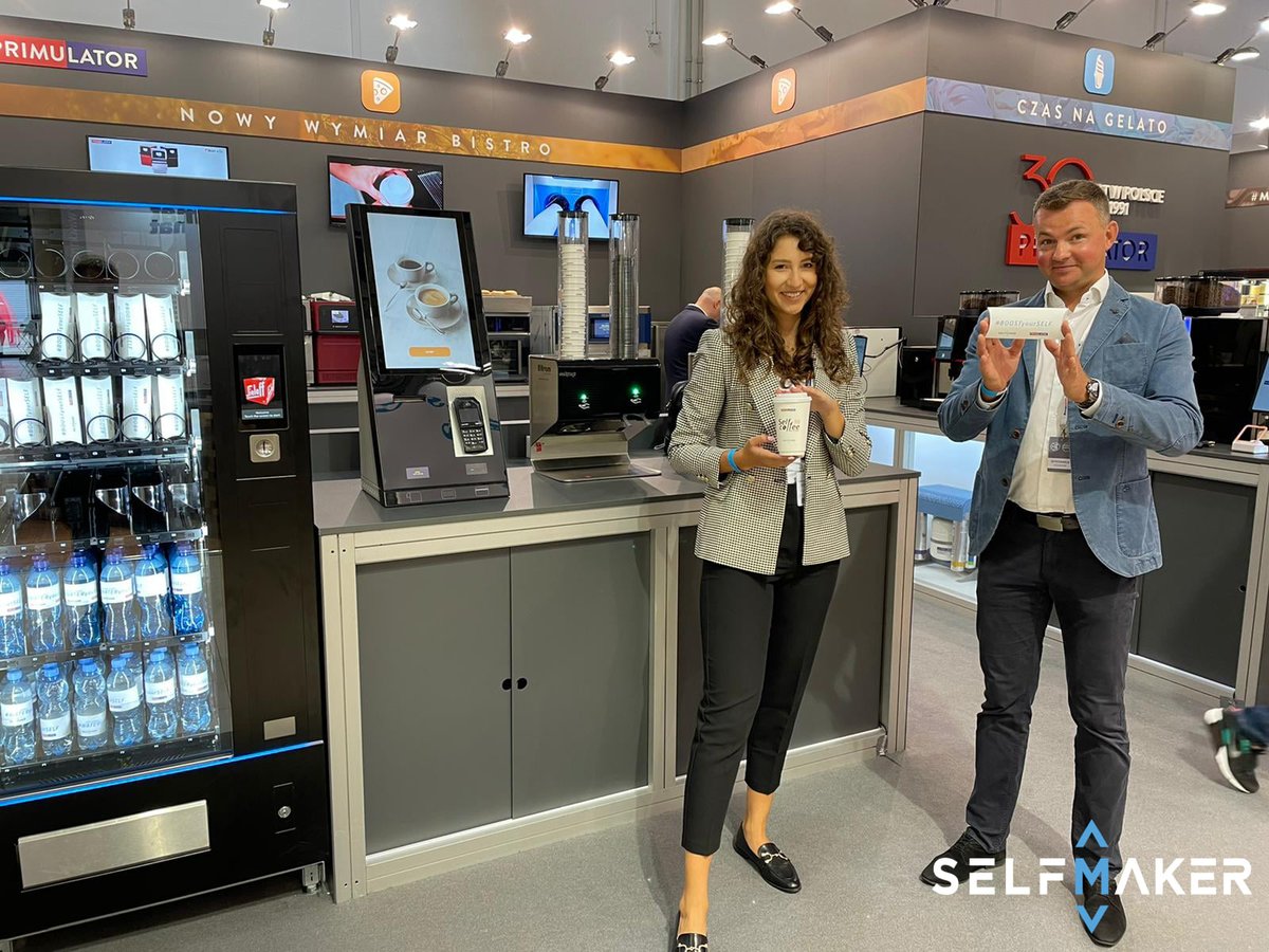 SelfMaker_Tech's tweet photo. Jesteśmy na Targach #EuroGastro2021 🤩
Jeszcze do jutra #dreamteam SELFMAKER będą do Waszej dyspozycji na hali F Ptak Warsaw Expo, przedstawiając koncept #SelfCoffee i prowadząc z Wami rozmowy na temat rynku gastro, jego kondycji i aktualnie występujących w nim trendów! 📈 https://t.co/AecFmfTSBL