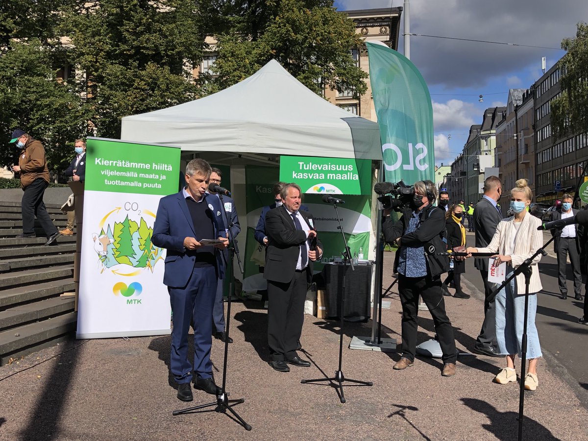 ⁦<a href="/MTKry/">MTK</a>⁩ puheenjohtaja ⁦<a href="/MarttilaJuha/">Juha Marttila</a>⁩ ja ⁦<a href="/SLC_lantbruk/">SLC</a>⁩ ordförande  ⁦<a href="/MatsJNylund/">Mats Nylund</a>⁩ esittävät vaatimuksensa hallitukselle #ilmastotiekarttatoimeen