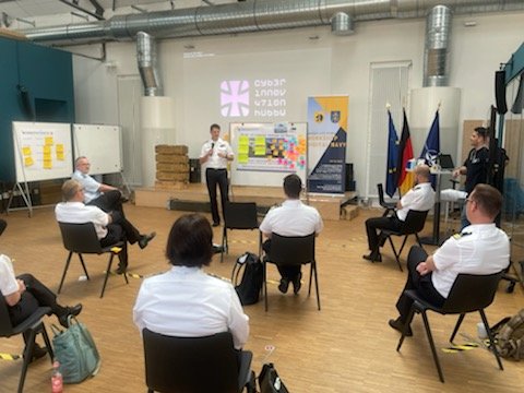 CdrDeuNavalAir's tweet photo. Unter Schirmherr FAdm Reineke führte der #CyberInnovationHub vom 31.8.-1.9. den Workshop #DigitalNavy durch.
Schön, dass der Projektvorschlag der #Marineflieger zur Ausbildung von NH-90 Piloten/Technikern großen Zuspruch fand. Toll gemacht!👍Kreatives Engagement bringt uns voran! https://t.co/ZVi5rgEMhz