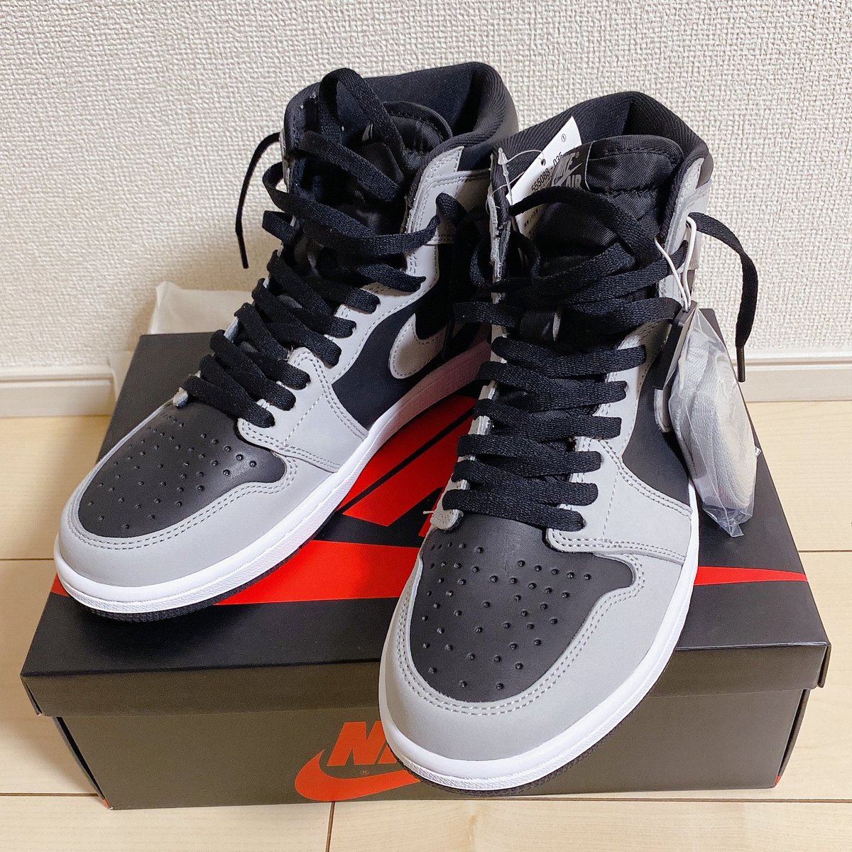 pipipiman69's tweet photo. 旦那へのお返し&
誕生日プレゼント
第一弾。
#airjordan1
#retrohighog
#エアジョーダン1
#レトロハイ
#オリジナル https://t.co/zs3ZGLH5SW