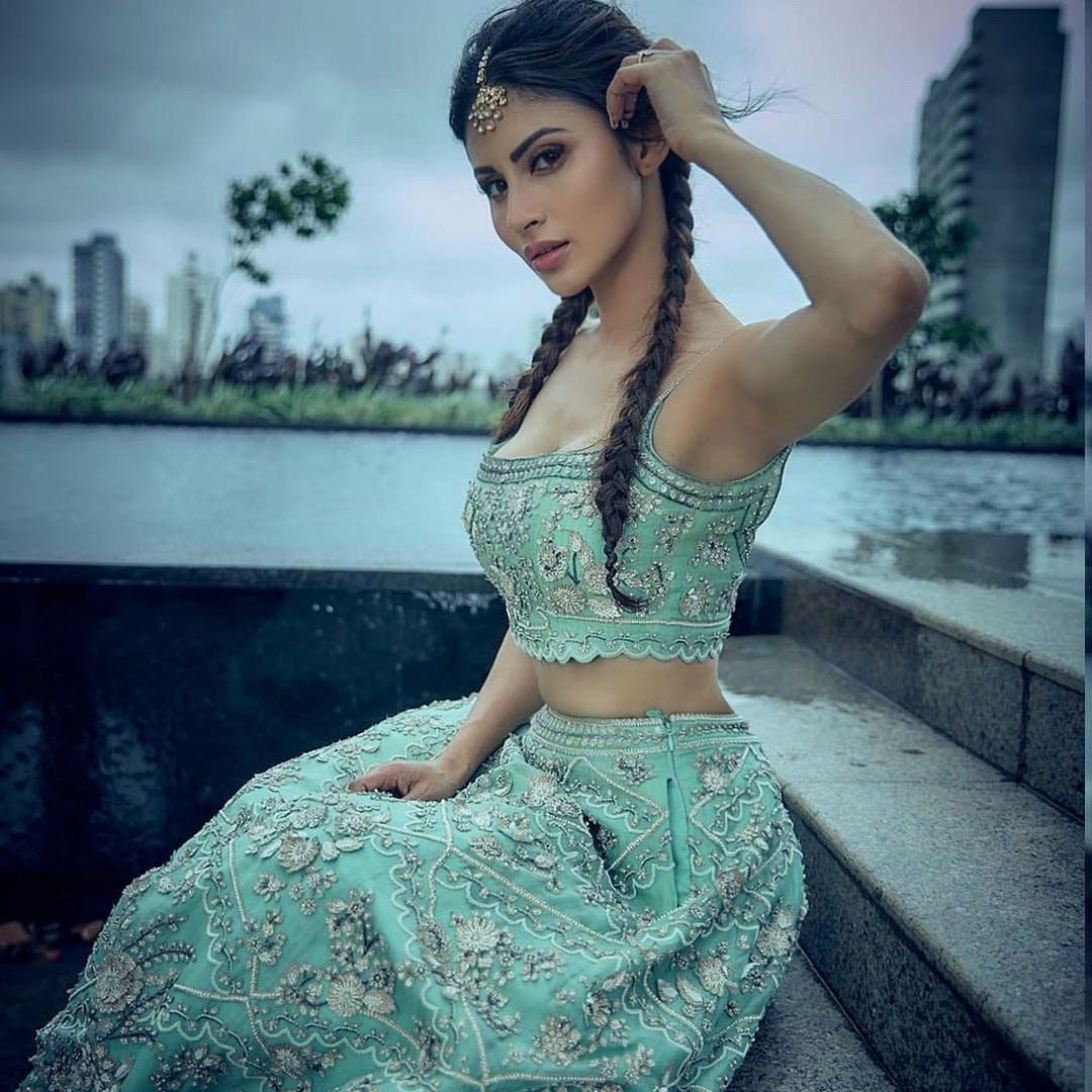 Celebs_Gallery's tweet photo. #MouniRoy on #SiddharthShukla 

#BigBoss13 #BalikaVadhu #SidNaaz #ShehnaazGill #SidHearts https://t.co/nNYOlYSvQY