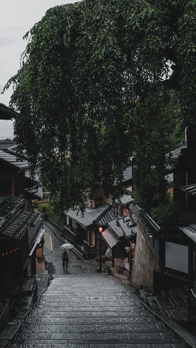KIX_dayinmylife's tweet image. 京の町並みは雨の日でも魅力的
