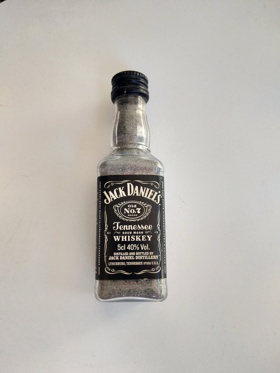 alif_vallo's tweet photo. I put some of my breath, money and sweat with friends and family for 10 years #auctions #sale #globalauction #auctionglobal #JackDaniels https://t.co/xvms6CZ9MN