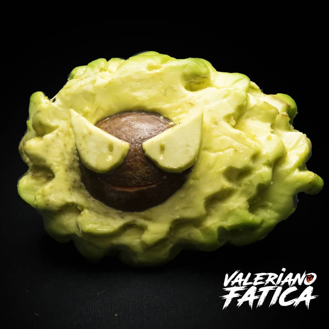 creapills's tweet photo. L'artiste italien Valeriano Fatica sculpte les avocats pour en faire... des Pokémon 🥑

Son Instagram : https://t.co/Bk7Lry0U3n https://t.co/ehYXd8GuRz