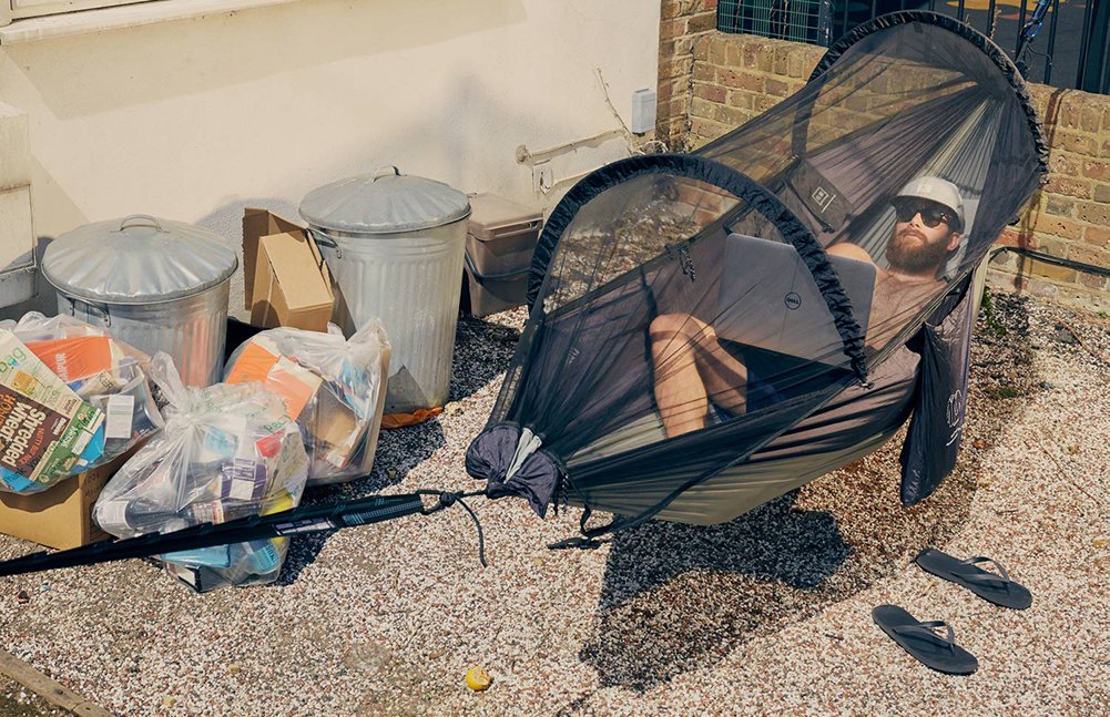 HoxtonMiniPress's tweet photo. OUT NOW: London in Lockdown. 24 photographers capture a city gripped by Covid. https://t.co/KqntQ2ijYV https://t.co/9phwDzg6Mq