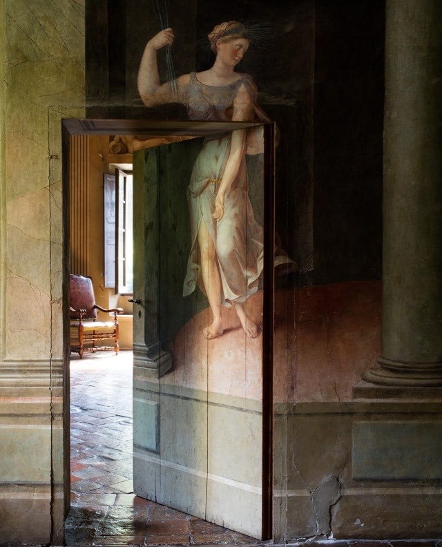 GarconsOfficiel's tweet photo. Avis de passage…
La “Villa Imperiale”, ancienne demeure seigneuriale extra-urbaine, située près de la ville de Pesaro, dans la région des Marches italiennes. Edifice de la Renaissance, deux phases de construction différentes ont été effectuées entre les XVe et XVIe siècles https://t.co/VpttlE4SIg