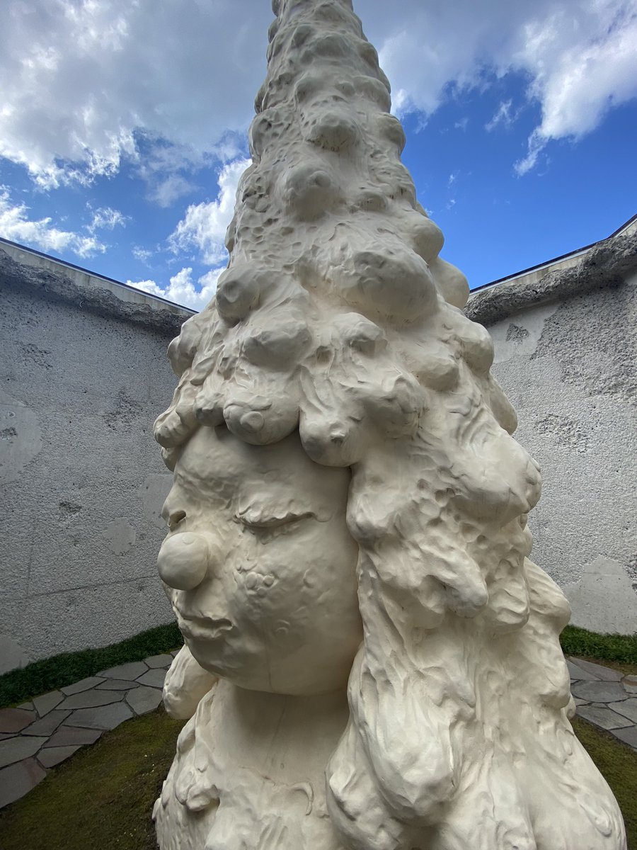 ミステリアスなオブジェ 神宮前・NANZUKA UNDERGROUNDでMSCHF（ミスチーフ）新作個展「Material