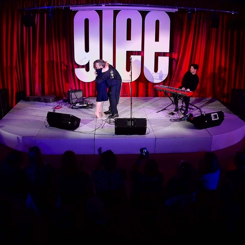 GleeClubCardiff's tweet photo. Who joined us for the fabulous @willyoung show last night? Support came from the brilliant @liveastmusic 👏

#TheGleeclub #Cardiff #WillYoung #LivEast #CardiffGigs #LiveMusic https://t.co/Uk1iLxPUON