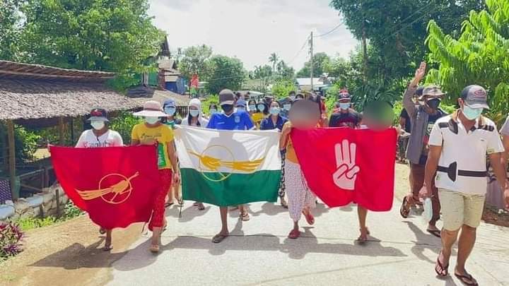 b3rry_y's tweet photo. Students and residents in Auk Yayphyu, Longlone marched to protest against the military dictatorship.

LEGITIMATE NUG
#WhatsHappeningInMyanmar
#Sep2Coup https://t.co/acGG8mWy8C