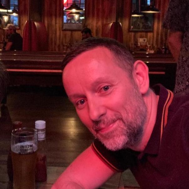 BytaLtd's tweet image. Andy Slocombe of SRD (@southernrec1987) talks cassette resistance, a love for vinyl and sharing new discoveries in this week's #HowWeListen!

Full interview: byta.com/howwelisten/in…

🎧 Recommends: @TresorBerlin, @krankyltd, @TectonicRecs, @Livity_Sound