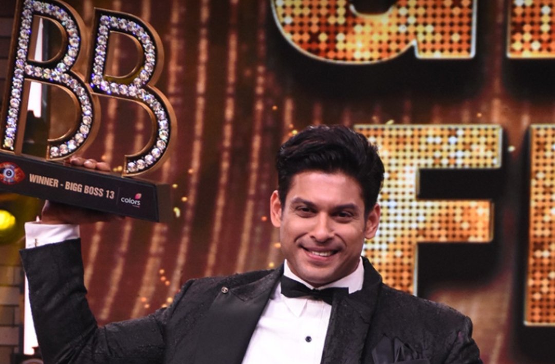 Jitika1's tweet photo. @sidharth_shukla Unbelievable😥😥😥 , heartbreaking most shocking news ..om shanti..may his soul rest in peace 🙏🙏🙏...life is so unpredictable..may god gv strength to his family 🙏 @realsidharthshukla #sidharthsukla https://t.co/JP08i4yR4y