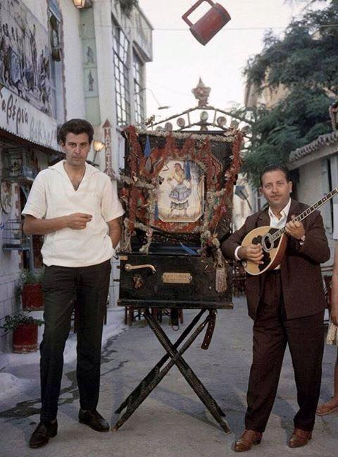 Ο #Μικης_Θεοδωρακης και ο Ζαμπέτας στην Πλάκα του 1960...