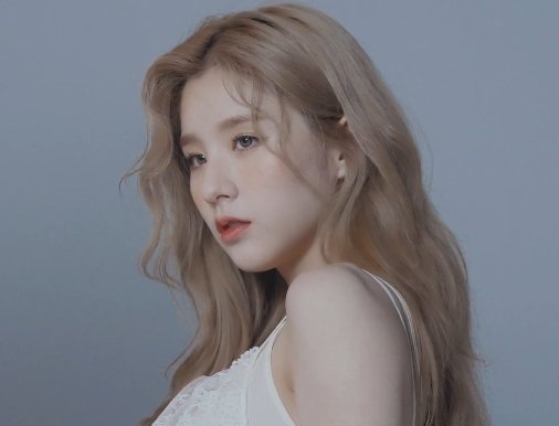 RedSherlock2's tweet photo. #loonaHeejin Heejin Heejin Heejin Heejin Heejin https://t.co/arlomTeJ70