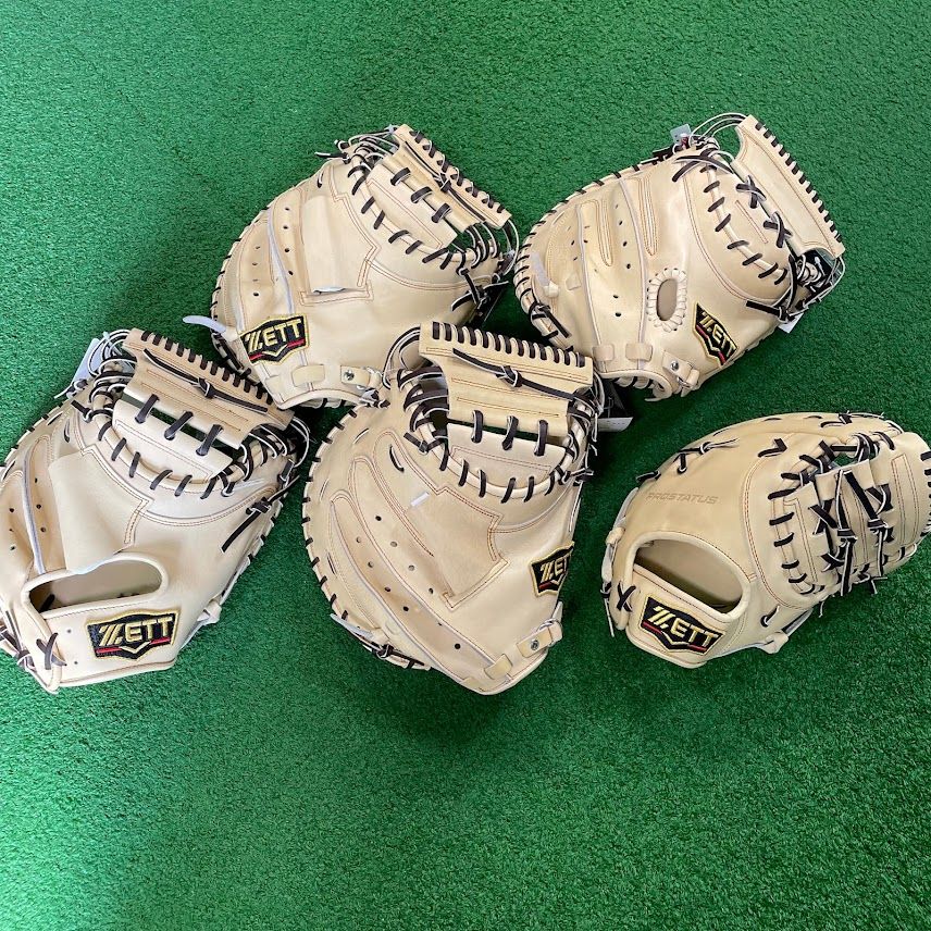 Kusatu_spkimura's tweet image. 新商品入荷🙌
捕手の理想を追求したプロステイタスシリーズの
硬式キャッチャーミット＆ファーストミット⚾️

ぜひチェックしてみてください🙋 

#ZETT #ゼット #PROSTATUS #プロステイタス 
#硬式 #新商品 #入荷情報 #キムスポ #キムラスポーツ #キムスポ草津店 
#スポーツショップ #滋賀 #草津