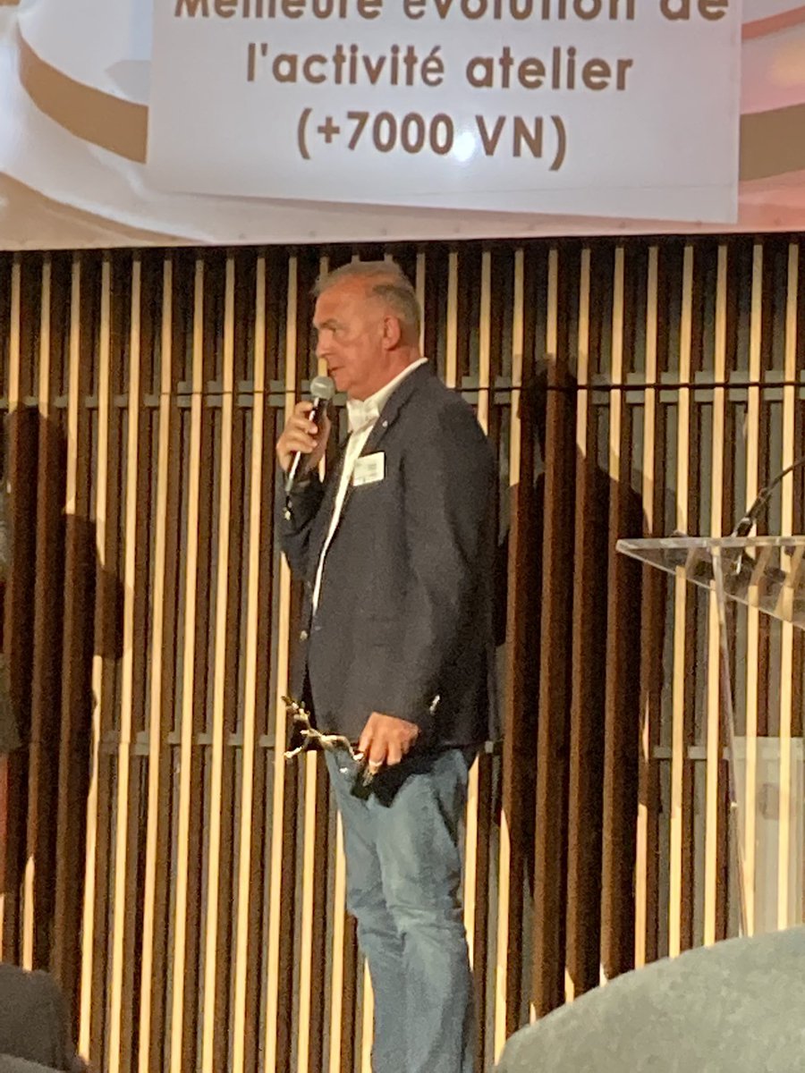 vincentsalimon's tweet photo. Encore une avalanche d’#Awards aux Masters @autoinfos pour nos partenaires D. Gaist, @LempereurJeanP1, F. Pautric & JP Warin. 👏 à toutes vos équipes, Messieurs ! Surtout après l’année que l’on a connue. & maintenant en avant pour faire encore mieux sur #BMW & #MINI 💪 #MastersAI https://t.co/e6BdM5Rhet