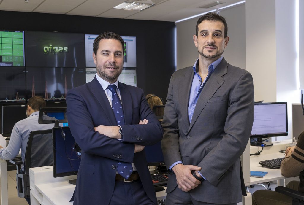 Los fundadores de <a href="/gigas/">Gigas</a>, <a href="/cabezudo/">Diego Cabezudo</a> <a href="/jarribas/">Jose Antonio Arribas</a>, emprendedores Endeavor, nos desvelan las claves de su éxito: su salida a bolsa en el #BMEGrowth, sus adquisiciones, su visión. Todo lo que les ha permitido triunfar a pesar de competir en un mundo de gigantes.
bit.ly/3mT6Mtp