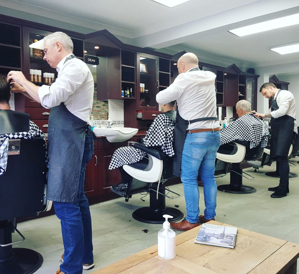 Good luck to all the kids going back to school this/next week! 🏫 Remember it's our late night tonight! Call 01708 457050 to book📞