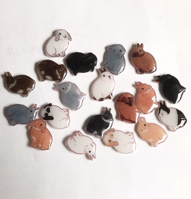 9月26日(日)に開催される「私のうさぎ展」用の作品を作っています。こちらはピアス&amp;イヤリング。付けやすい小ぶりサイズです。立ち耳さんとロップさん合わせて19種ぐらいになります#うさぎ #ハンドメイド #アクセサリー 