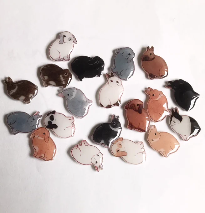 9月26日(日)に開催される「私のうさぎ展」用の作品を作っています。こちらはピアス&amp;イヤリング。付けやすい小ぶりサイズです。立ち耳さんとロップさん合わせて19種ぐらいになります#うさぎ #ハンドメイド #アクセサリー 
