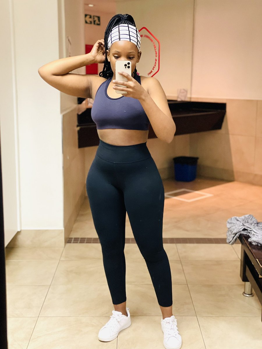 ShalinEngelbre2's tweet photo. I was still Under Construction π§, can I get a βWelcome Backβ #SpringDay2021 #KonjeAma2K #Fitmom https://t.co/7uuErLyiQx