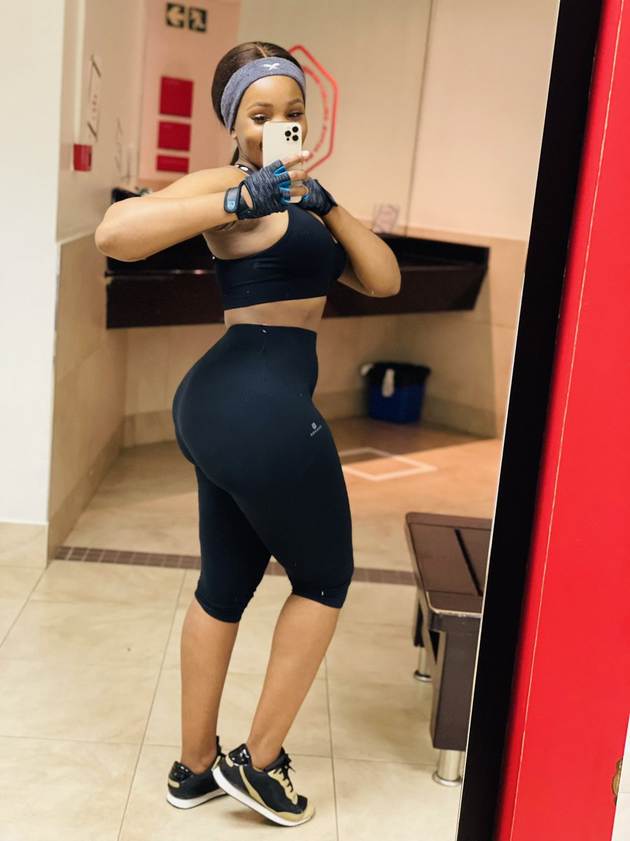 ShalinEngelbre2's tweet photo. I was still Under Construction π§, can I get a βWelcome Backβ #SpringDay2021 #KonjeAma2K #Fitmom https://t.co/7uuErLyiQx