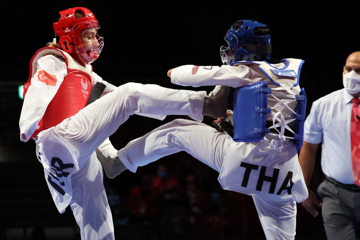 #SONDAKİKA 
Meryem Çavdar finalde🇹🇷

🥋Milli tekvandocumuz Meryem Çavdar, #Tokyo2020 #Paralympics  Oyunları'nda yarı finalde Rus rakibi Anna Poddubskaia'yı 22-11 mağlup ederek finale yükseldi ve madalyayı garantiledi.