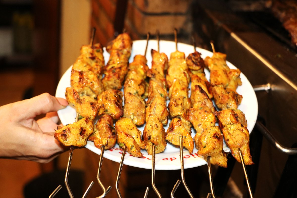 Cortijo_de_Pepe's tweet photo. ¿Pinchitos morunos? ¡¡Marchando!!
No os olvidéis de vuestras reservas: reservas@cortijodepepe.es
📍 Plaza de la Merced, 2
#cortijodepepe #restaurantemalaga #malaga #restaurante #pinchitos # centro #moruno https://t.co/isJzK8skyT