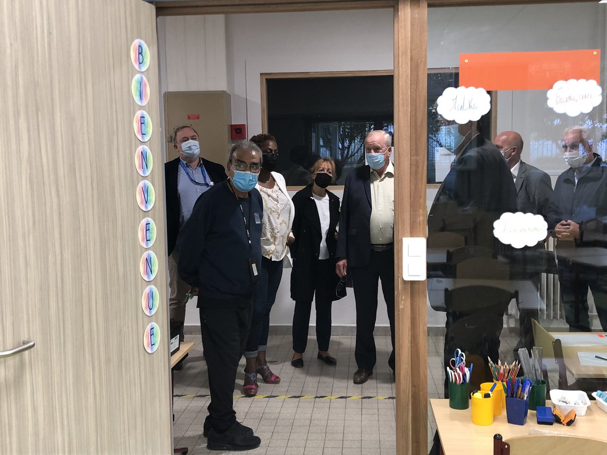 GMothron's tweet photo. Rentrée, ce matin, pour tous les élèves et pour les agents des écoles de la @VilleArgenteuil. 
Bravo aux équipes qui ont travaillé tout l’été pour la préparer et offrir les meilleures conditions d’études et de travail.
Bonne rentrée et bonne année à toutes et à tous! https://t.co/3vWPsLsFII