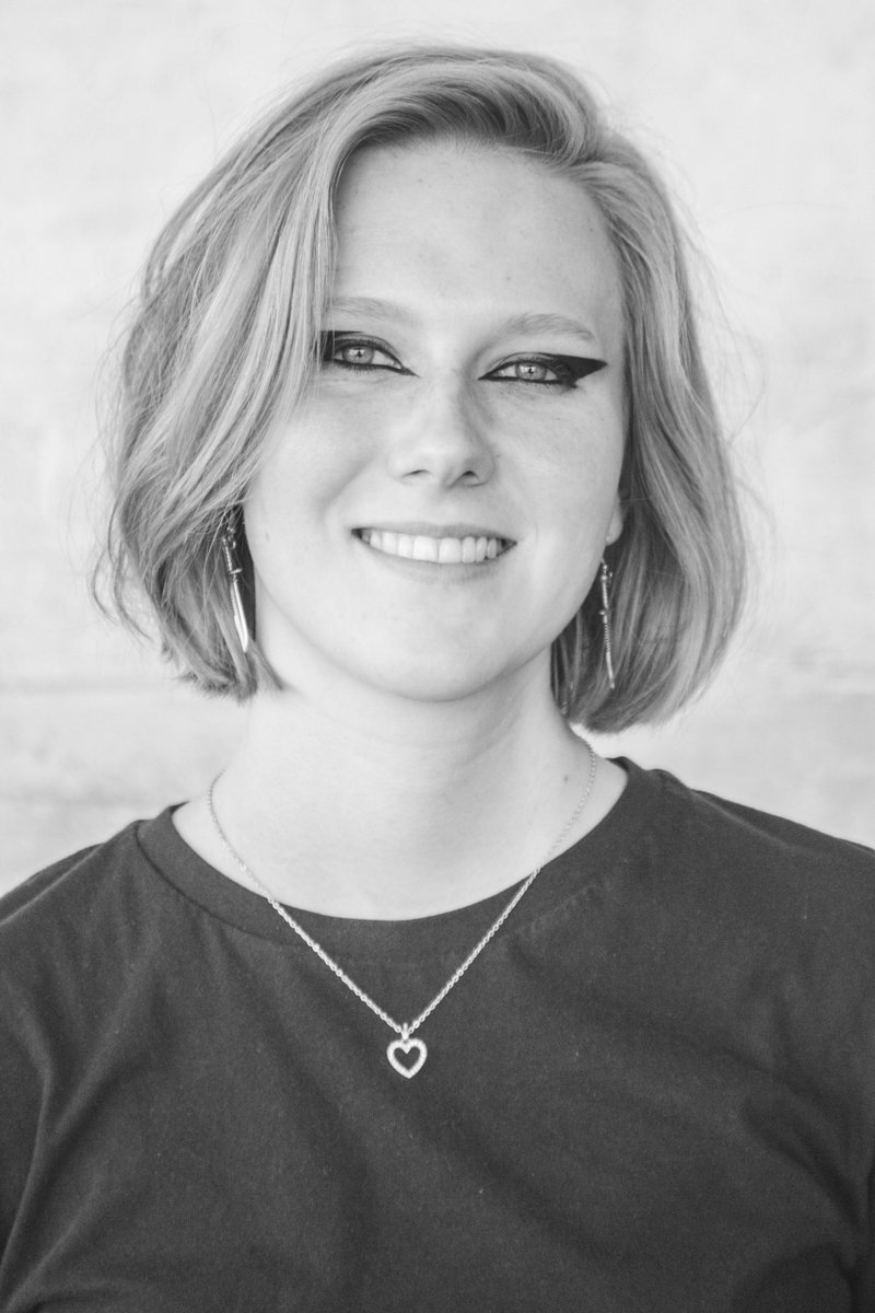 Welkom Lara!

Lara is net begonnen aan haar stage bij C4Real. Ze volgt de opleiding media vormgeving aan het <a href="/rocvantwente/">ROC van Twente</a> en komt een half jaar lang leren en werken op onze afdeling motion design. 

Welkom en heel veel succes Lara!