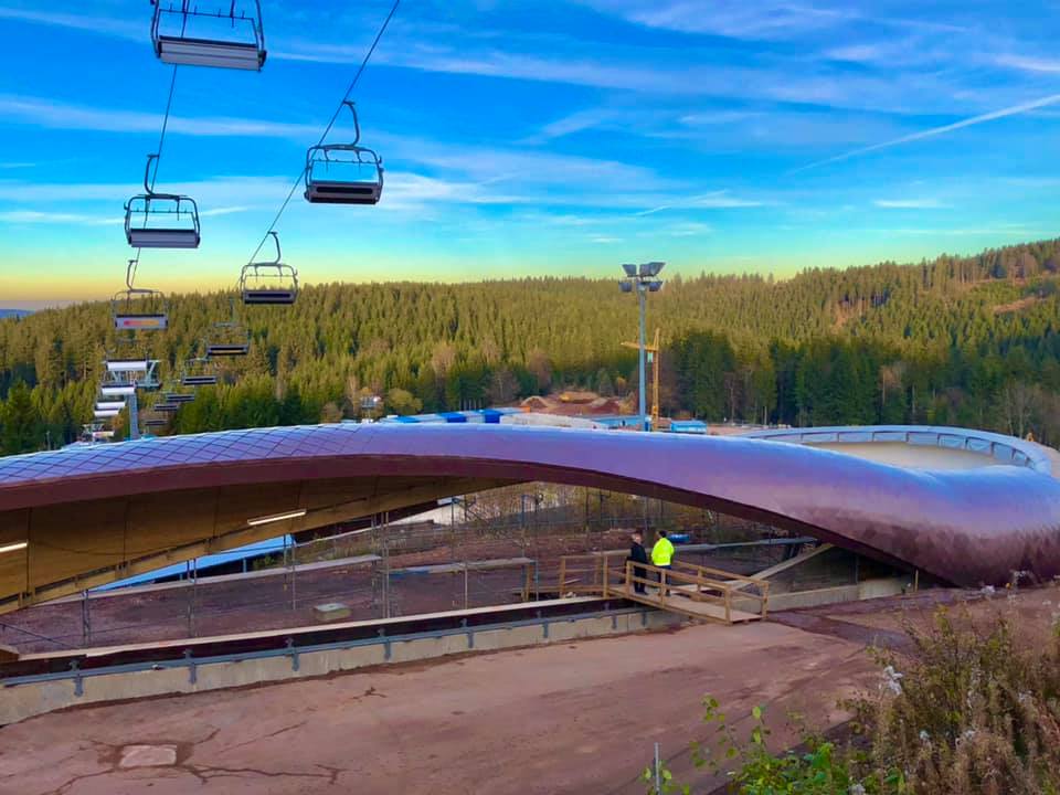 coilaloxide's tweet photo. LOTTO Thüringen Eisarena, Germany

Modern snake pattern roofing for the LOTTO Thüringen EISARENA Oberhofn, realised with our X-Flex copper 20.
#coilaloxide #architecture #Germany #aluminum #anodised #photography https://t.co/X6B1ZMTHE1