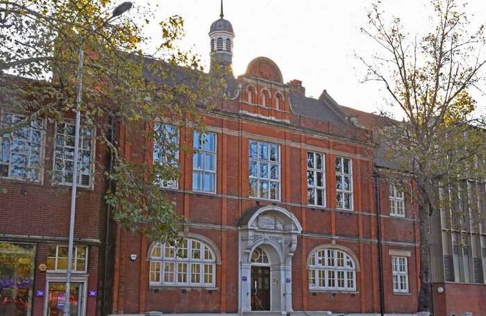 Nearly 100 LAMDA staff, alumni and external industry figures have made a public challenge to the drama school's board over the departure of director Sarah Frankcom and its handling of an investigation into complaints about her leadership bit.ly/3jBBllh