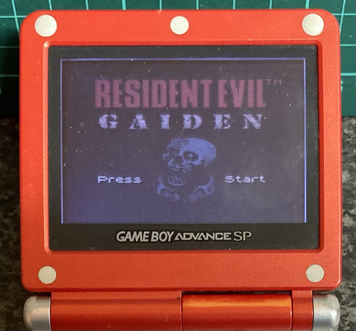 MbGreen78's tweet photo. Mightโve spent a month playing #GameBoy games for the #GameBoychallenge but Iโm really in the mood for a bit of #ResidentEvil Gaiden ๐๐ https://t.co/fCRZsYyytU