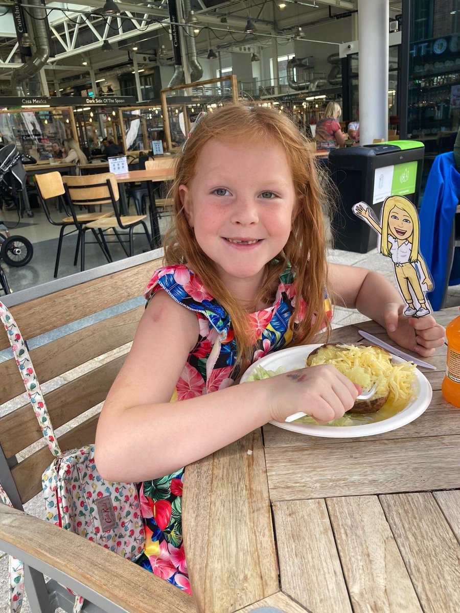 chiaraberry08's tweet photo. Summer holiday fun with Mrs Tither @KGrangeStMarys https://t.co/zBXAeCErw6