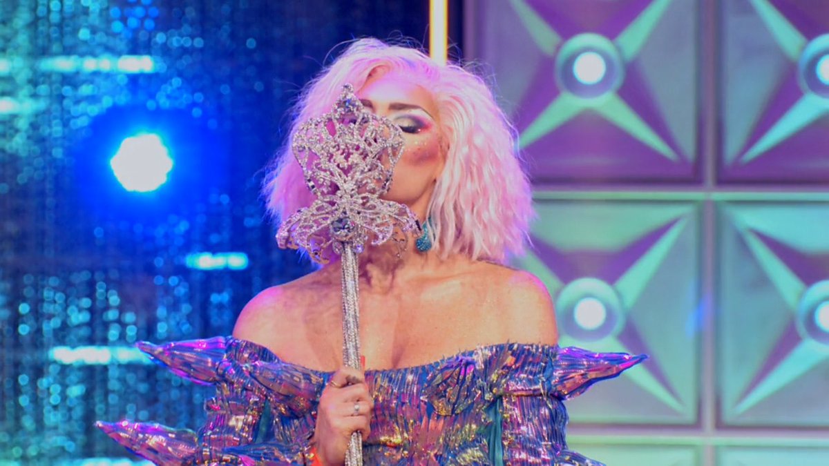 essenceofcouIee's tweet photo. GOD IS A WOMAN AND HER NAME IS MISS KYLIE SONIQUE LOVE

#allstars6 https://t.co/XaAKIM2VD3