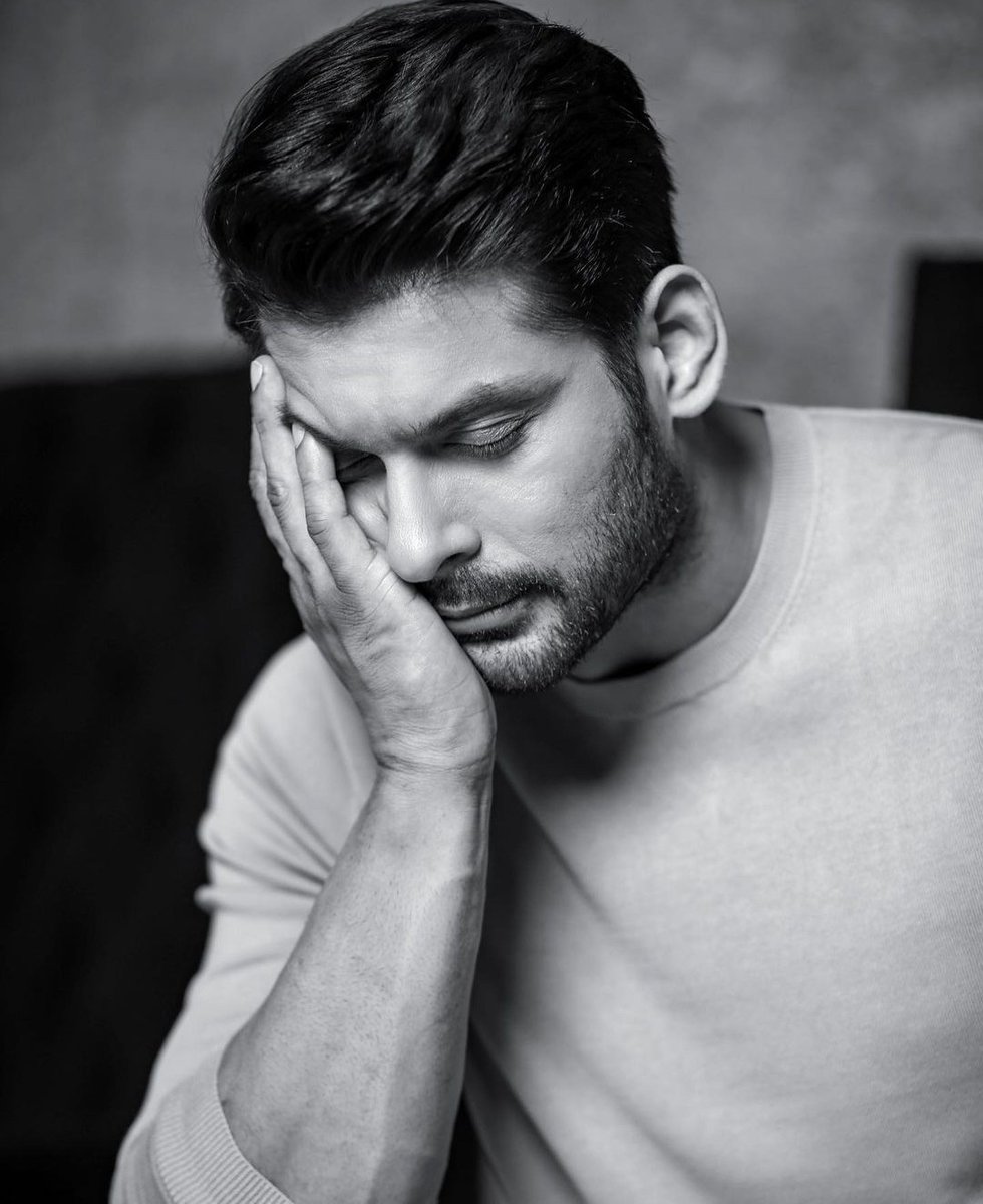 Ishqaan_unique's tweet photo. Still cant digest this thing. He had very short journey.

Life is very unpetictable.
 Rest in peace 

U will be forever in our hearts #sidsheart

R.I.P 💔 https://t.co/YKPAZ5INhv