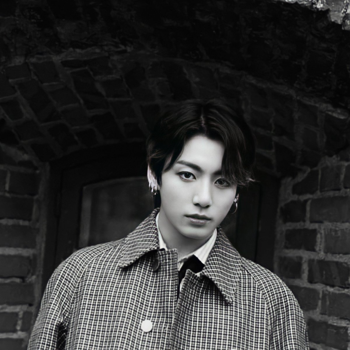 urluby's tweet photo. ㅤ

════════ ❀.❋.❀ ════════
Melukiskanmu saat senja. Memanggil namamu ke ujung dunia. Tiada yang lebih pilu. Tiada yang menjawabku. Selain hatiku dan ombak berderu.
════════ ❀.❋.❀ ════════ 

ㅤ https://t.co/0irujcFL63