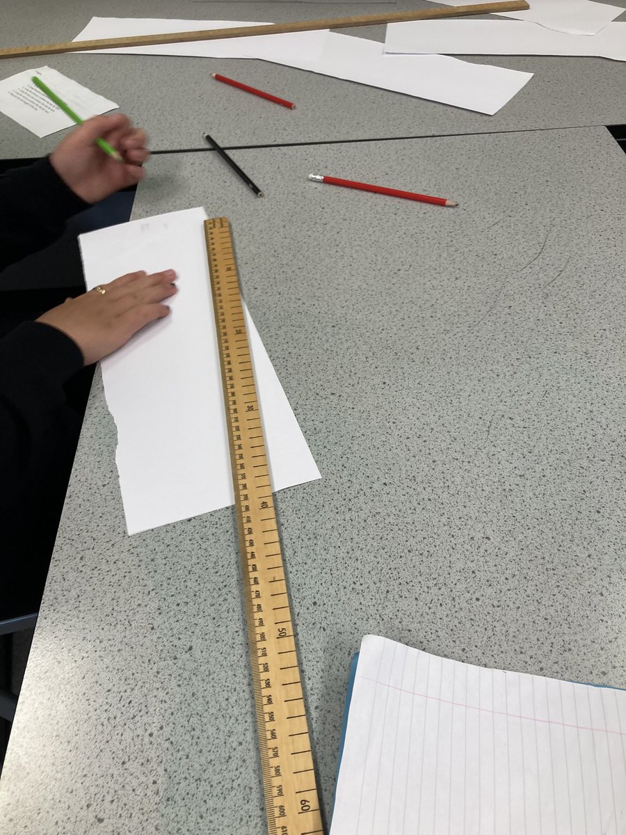 LasswadeScience's tweet photo. S1 are working on perfecting their measuring skills. Volume, temperature, mass and length #DREAM https://t.co/wfk4OylZIp
